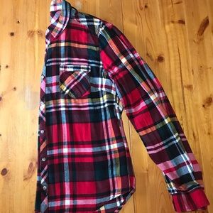 Maurice’s red, black and white plaid